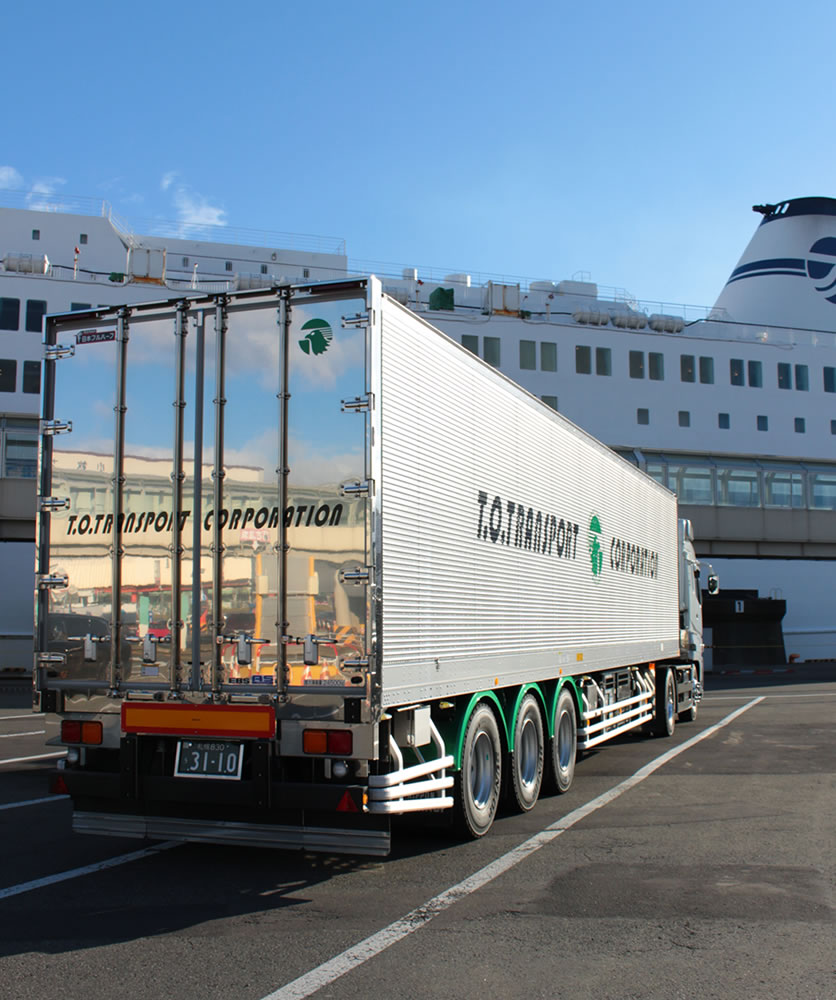テーオー運輸のトラック写真、北海道から全国、陸送・輸送・運送、配送ことならお任せください。